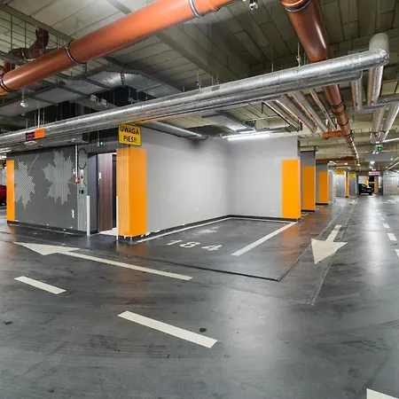 Esencja With Free Parking Garbary 104 By Renters 아파트