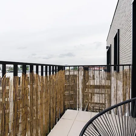 Esencja With Free Parking Garbary 104 By Renters 포즈난