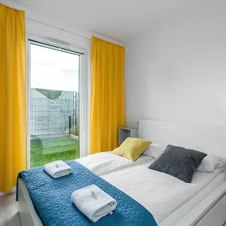 Esencja With Free Parking Garbary 104 By Renters 아파트