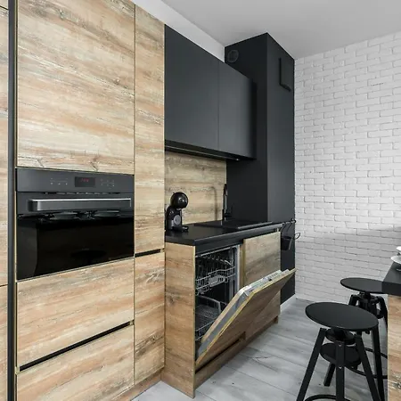 Esencja With Free Parking Garbary 104 By Renters 아파트