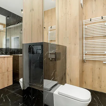 Esencja With Free Parking Garbary 104 By Renters 아파트 *