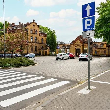 아파트 Esencja With Free Parking Garbary 104 By Renters