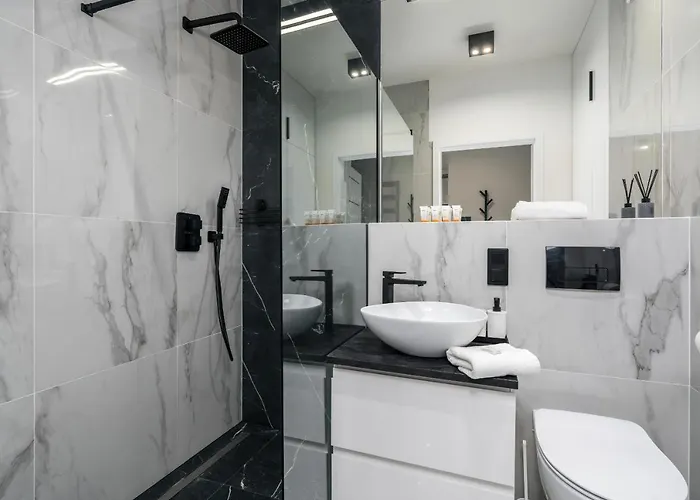 Apartment Esencja With Free Parking Garbary 104 By Renters *