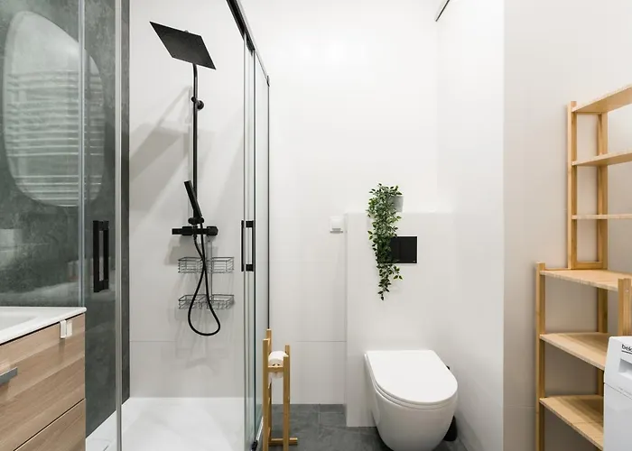 Apartment Esencja With Free Parking Garbary 104 By Renters Posen