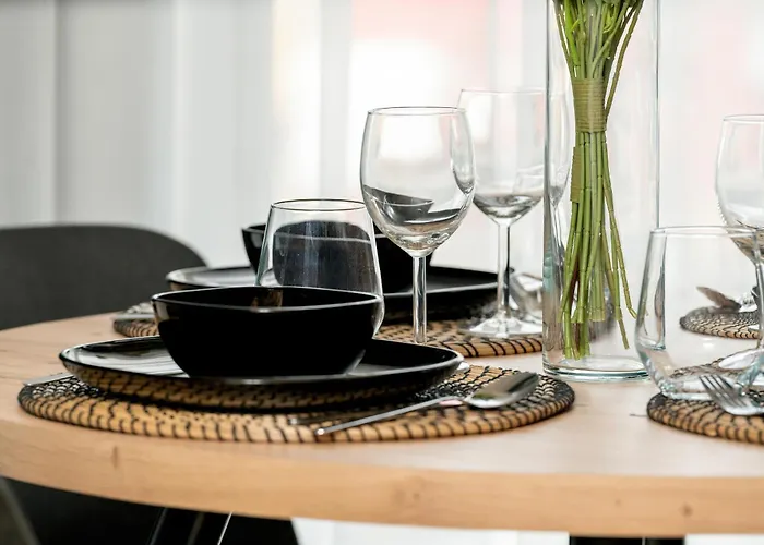 Esencja With Free Parking Garbary 104 By Renters Posen