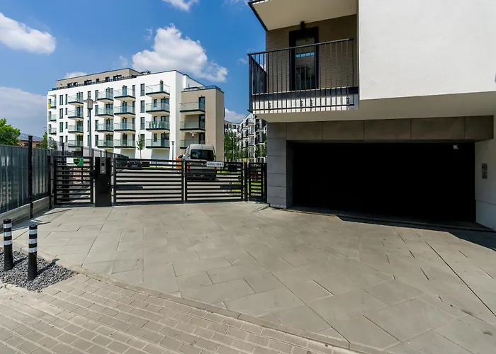 Apartment Esencja With Free Parking Garbary 104 By Renters *