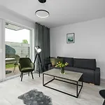 Esencja With Free Parking Garbary 104 By Renters Apartman *