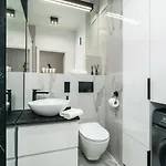 Esencja With Free Parking Garbary 104 By Renters
