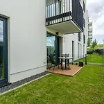 Esencja With Free Parking Garbary 104 By Renters Apartman