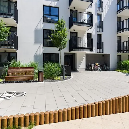 Apartment Esencja With Free Parking Garbary 104 By Renters *