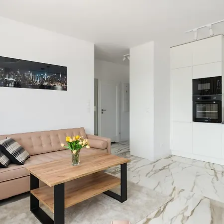 Esencja With Free Parking Garbary 104 By Renters Poznan