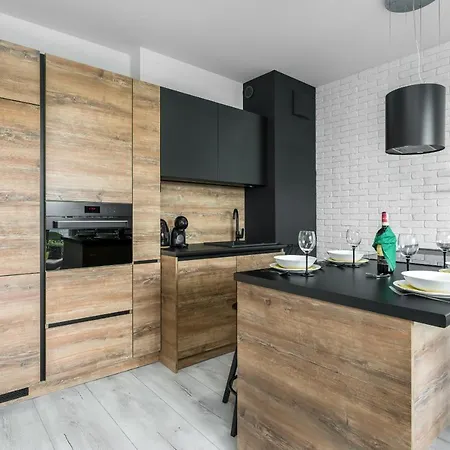 Esencja With Free Parking Garbary 104 By Renters 公寓