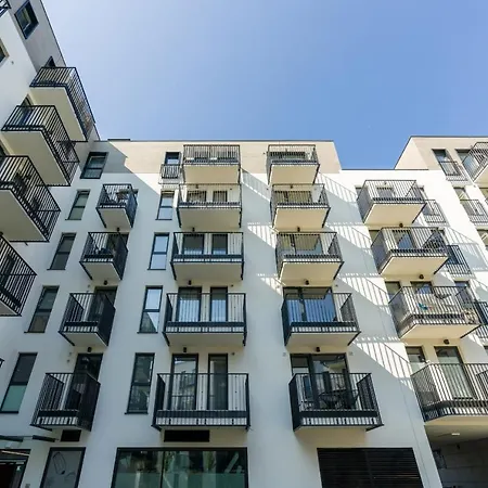 Esencja With Free Parking Garbary 104 By Renters * Poznan