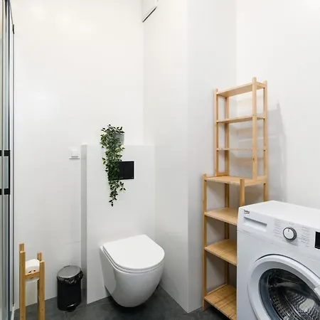 公寓 Esencja With Free Parking Garbary 104 By Renters