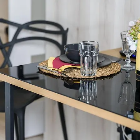 Esencja With Free Parking Garbary 104 By Renters Apartament