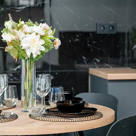 Esencja With Free Parking Garbary 104 By Renters *