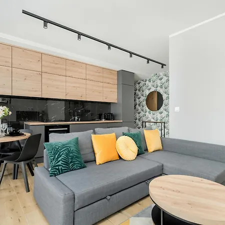 Esencja With Free Parking Garbary 104 By Renters Apartment