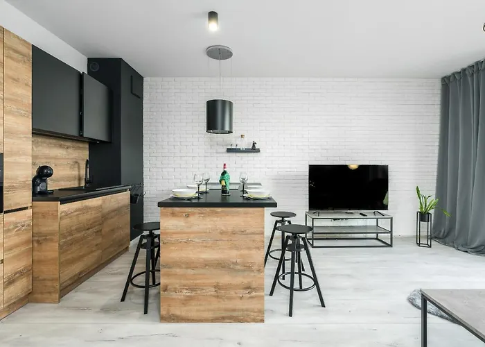 Esencja With Free Parking Garbary 104 By Renters