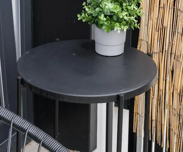 Esencja With Free Parking Garbary 104 By Renters Διαμέρισμα *