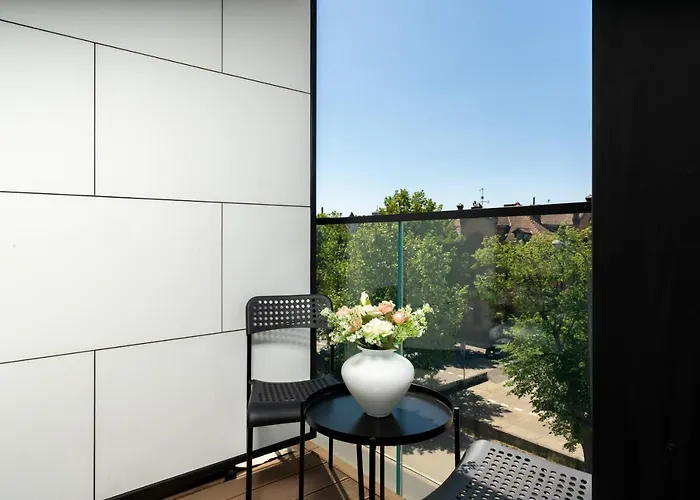 Apartment Esencja With Free Parking Garbary 104 By Renters Poznan