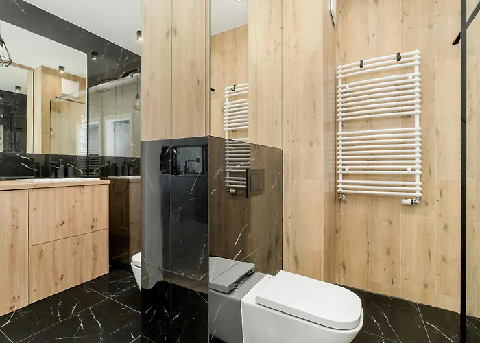 Esencja With Free Parking Garbary 104 By Renters Διαμέρισμα *