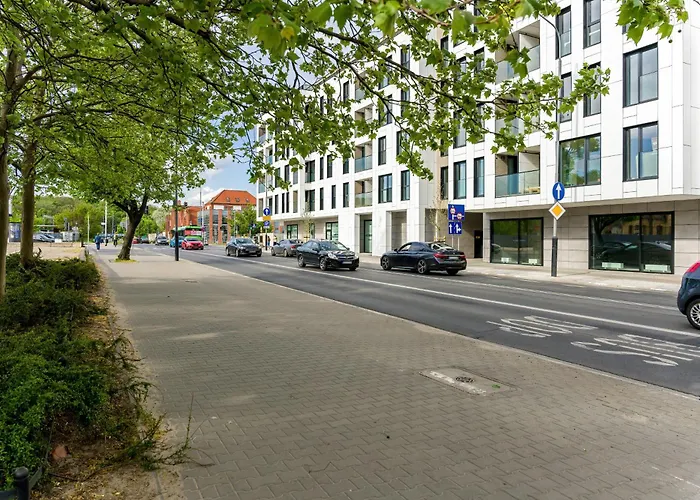 Esencja With Free Parking Garbary 104 By Renters Poznan